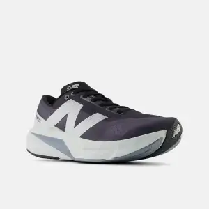 New Balance FuelCell Rebel v4 futócipő
