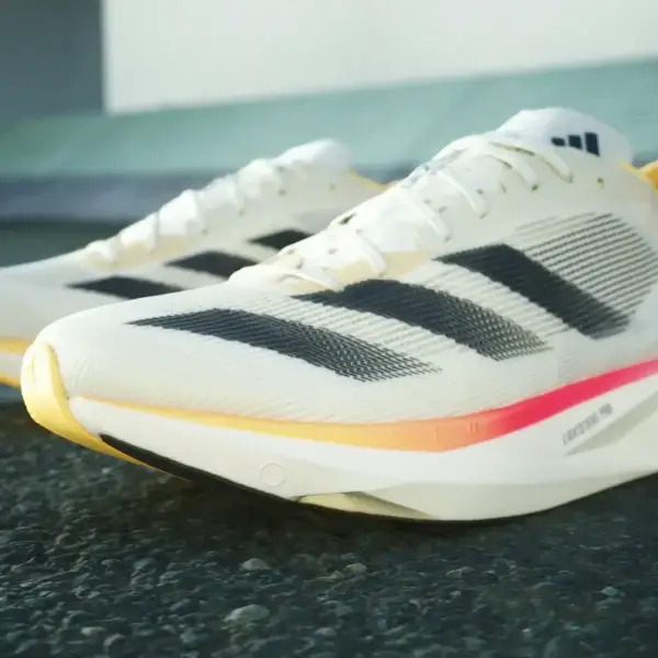 Adidas Adizero Takumi Sen 10 futócipő felsőrész