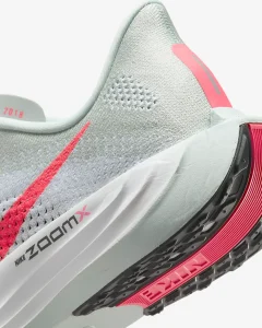 Nike Pegasus Plus futócipő középtalp