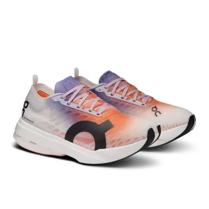 On Running Cloudboom Strike futócipő