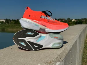 Brooks Hyperion Max 3 futócipő külsőtalp