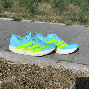 Adidas Adizero Takumi Sen 11 futócipő