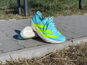 Adidas Adizero Takumi Sen 11 futócipő középtalp
