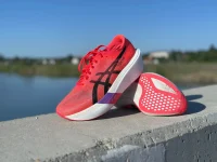 ASICS Metaspeed Sky Tokyo futócipő