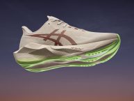 Bejelentették, hamarosan megjelenik az ASICS Novablast 6 futócipő