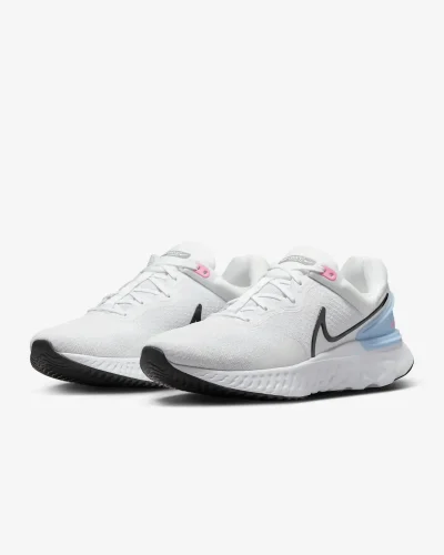 Nike React Miler 3 futócipő